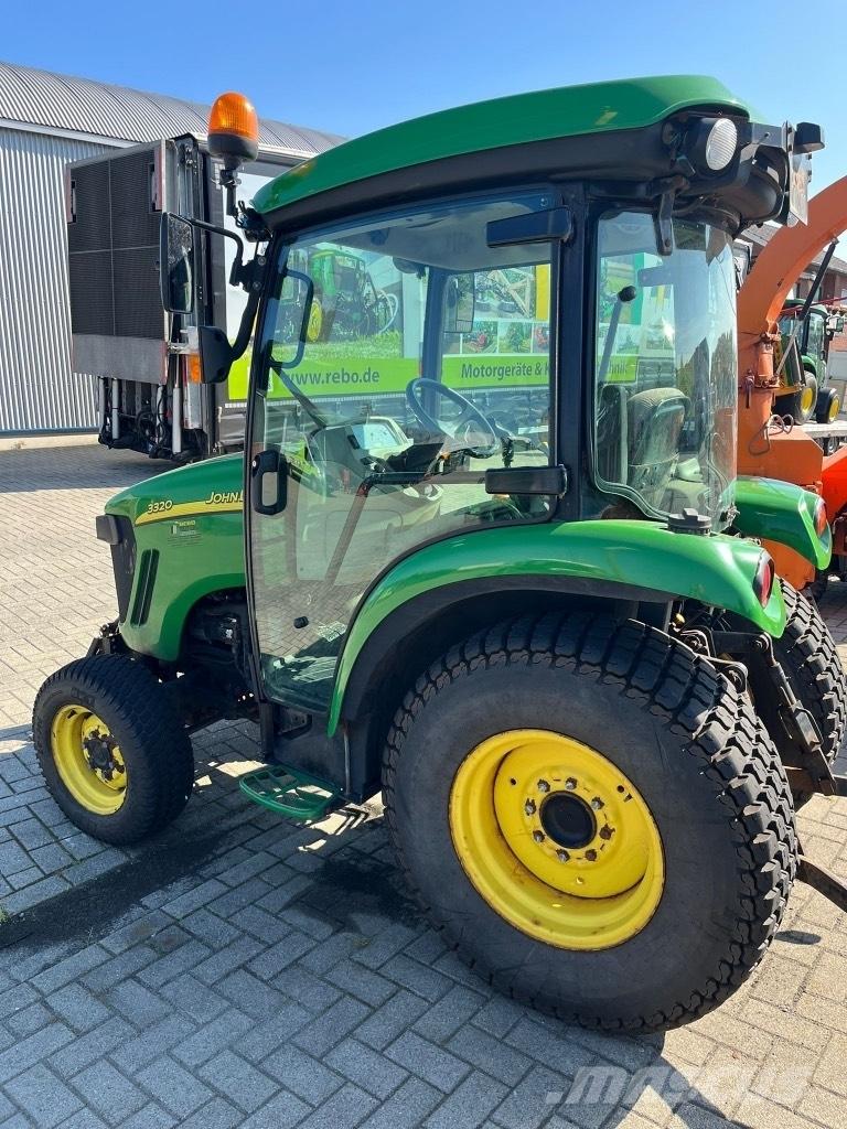 John Deere 3320 Τρακτέρ μικρών διαστάσεων