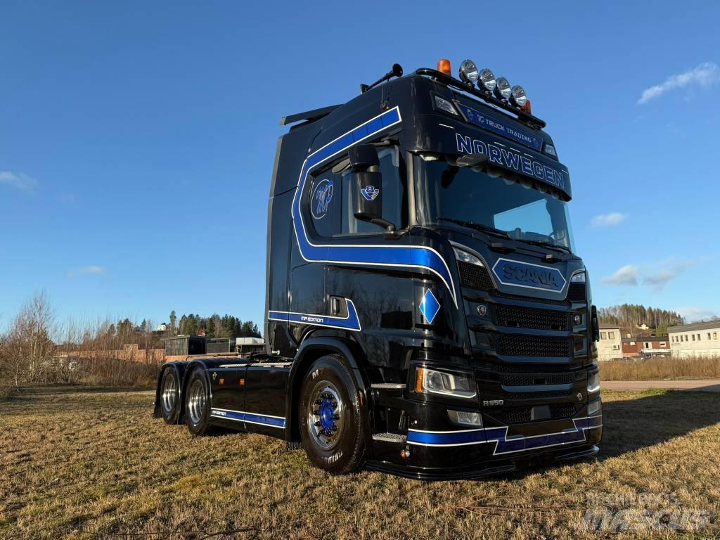 Scania R 650 Τράκτορες