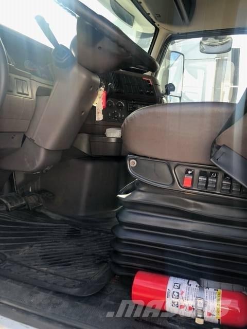 Volvo VNL Τράκτορες