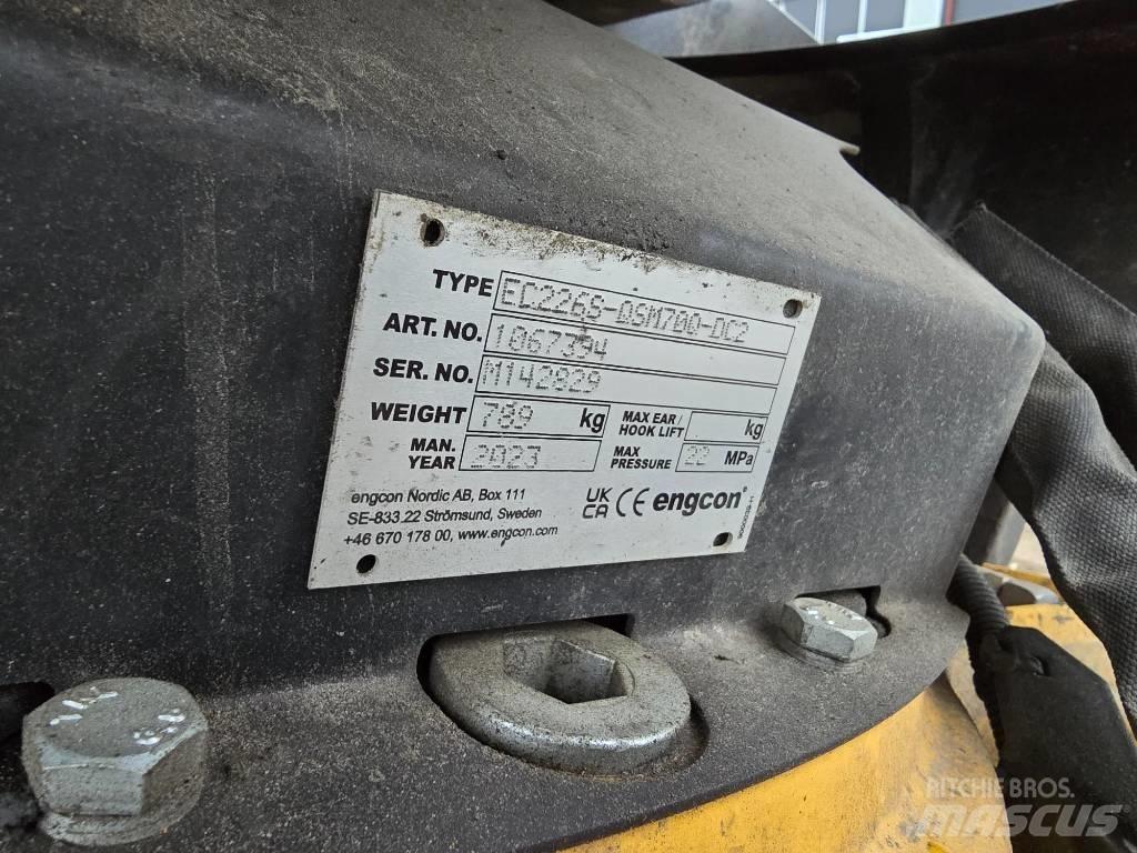 Komatsu PC 228 US-11 Εκσκαφείς με ερπύστριες