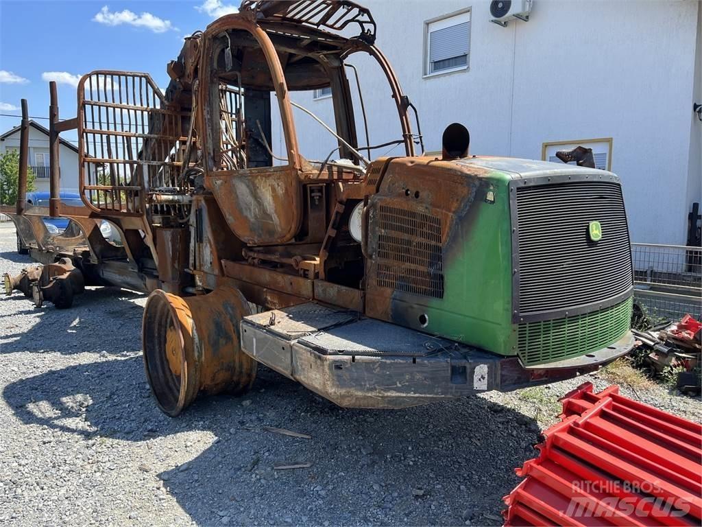 John Deere 1110E Μεταφορείς ξυλείας