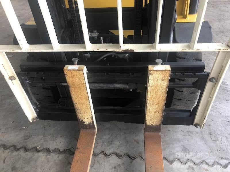 Yale GLP25VX Περονοφόρα ανυψωτικά κλαρκ με φυσικό αέριο LPG