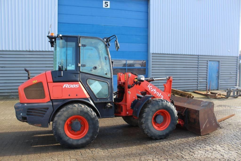 Kubota R085 Φορτωτές με λάστιχα (Τροχοφόροι)