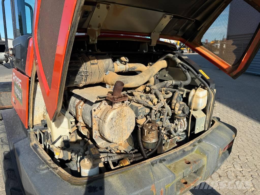 Kubota R085 Φορτωτές με λάστιχα (Τροχοφόροι)