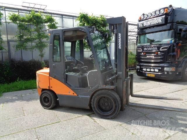 Doosan D35C-7 Πετρελαιοκίνητα Κλαρκ