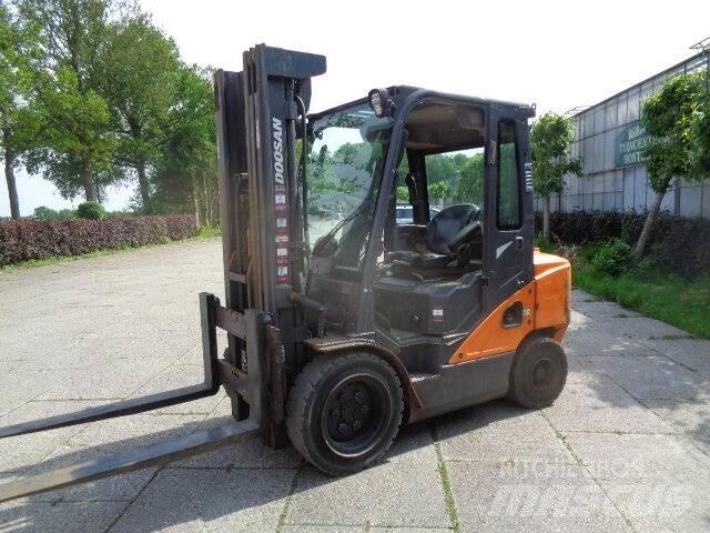 Doosan D35C-7 Πετρελαιοκίνητα Κλαρκ