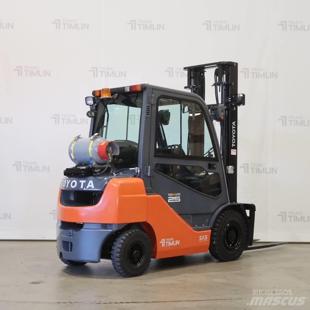 Toyota 02-8FGF25 Περονοφόρα ανυψωτικά κλαρκ με φυσικό αέριο LPG