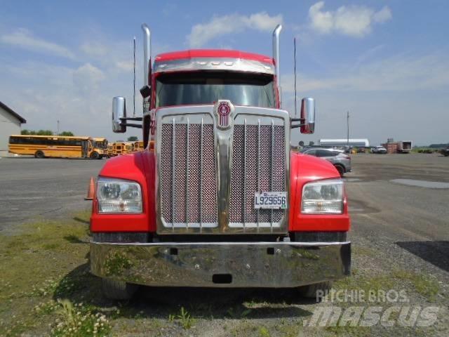 Kenworth W 990 Τράκτορες
