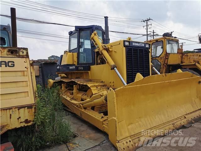 Komatsu D85-21 Μπουλντόζες με ερπύστριες