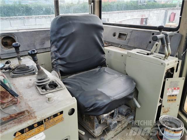 Komatsu D85-21 Μπουλντόζες με ερπύστριες
