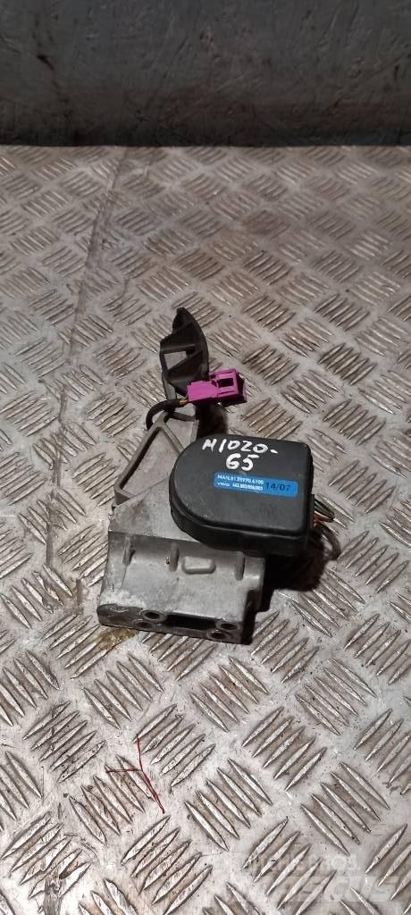 MAN TGA   81259706100 Καμπίνες και εσωτερικό