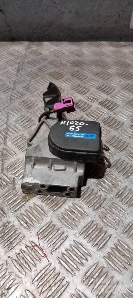 MAN TGA   81259706100 Καμπίνες και εσωτερικό