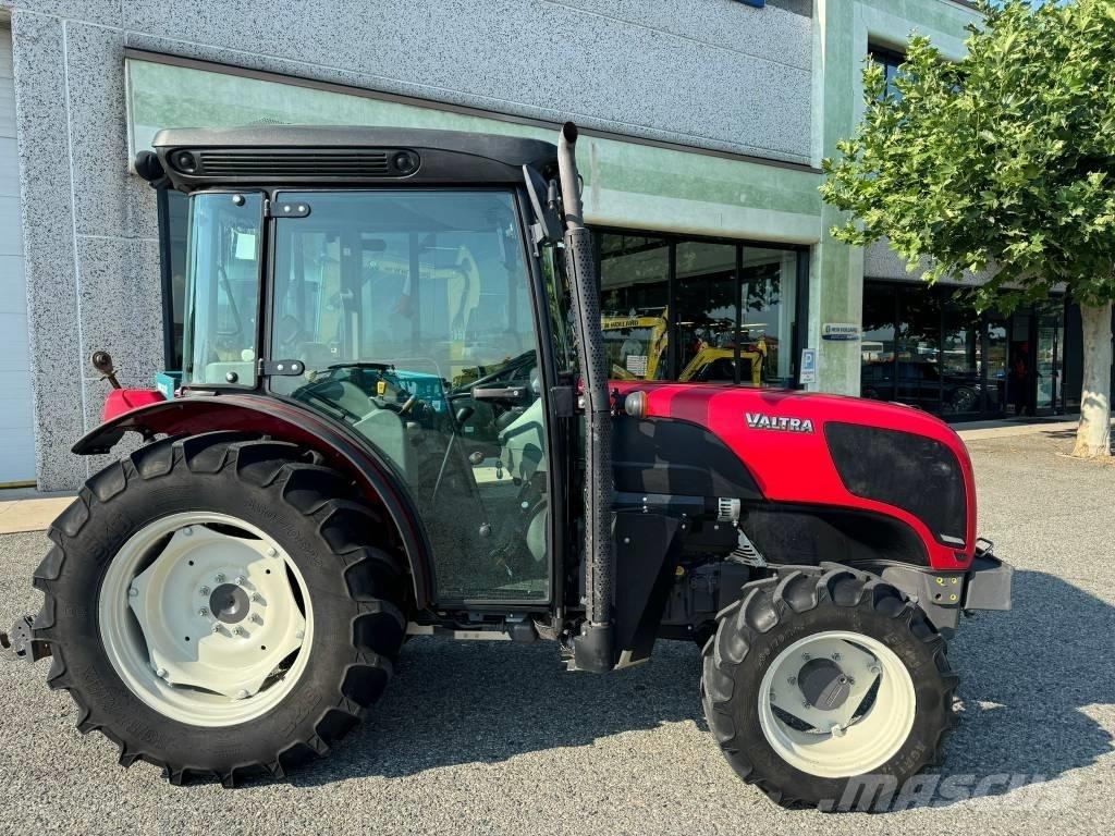 Valtra F95 Τρακτέρ