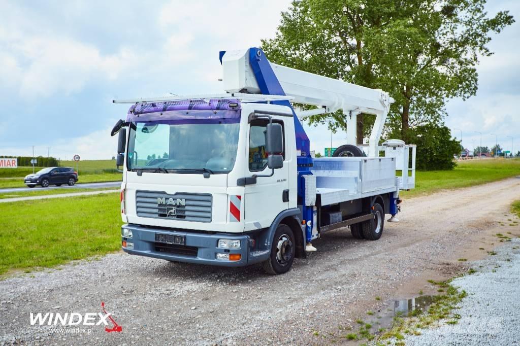 Wumag WT 300 Εναέριες πλατφόρμες τοποθετημένες σε φορτηγό