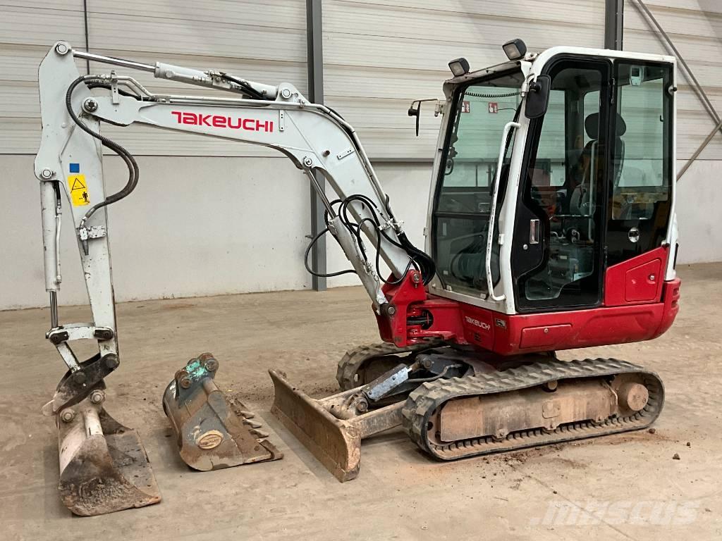 Takeuchi TB 230 Εκσκαφάκι (διαβολάκι) < 7t