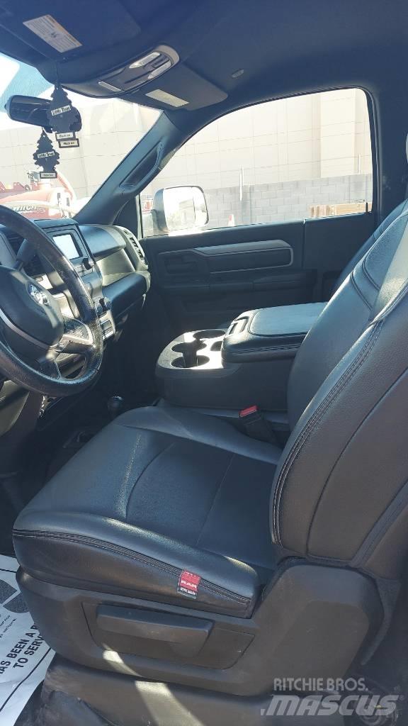 RAM 5500 Φορτηγά Kαρότσα με ανοιγόμενα πλαϊνά