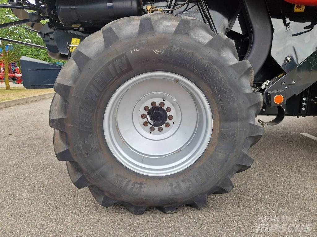 Case IH AF 7150 Θεριζοαλωνιστικές μηχανές