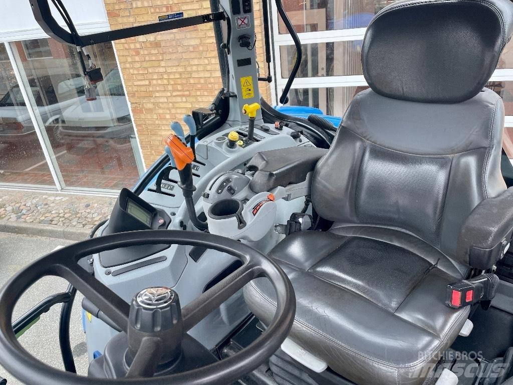New Holland T 7030 Τρακτέρ