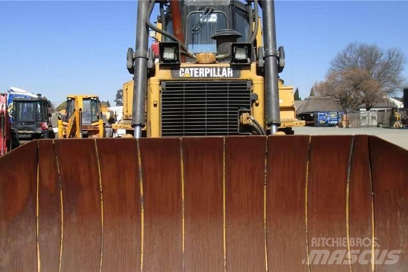CAT D6R Μπουλντόζες με ερπύστριες