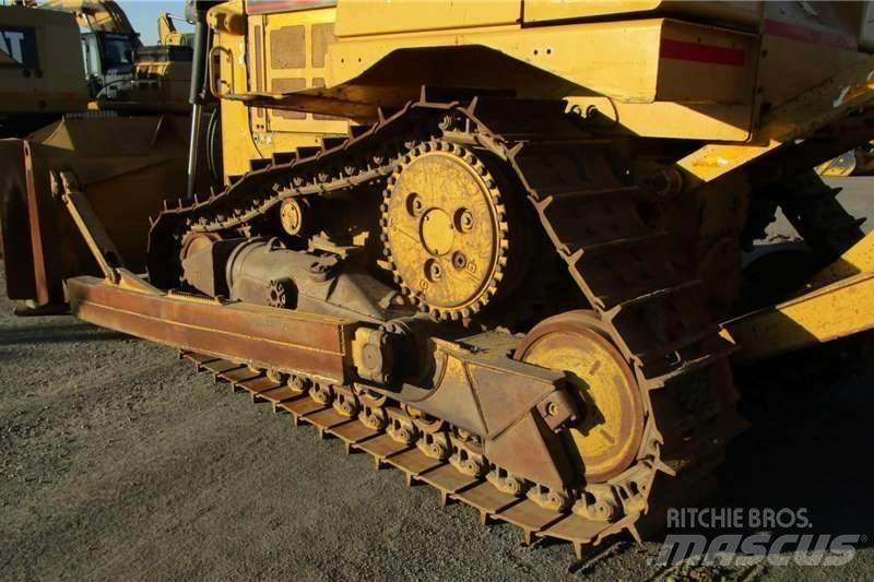 CAT D6R Μπουλντόζες με ερπύστριες