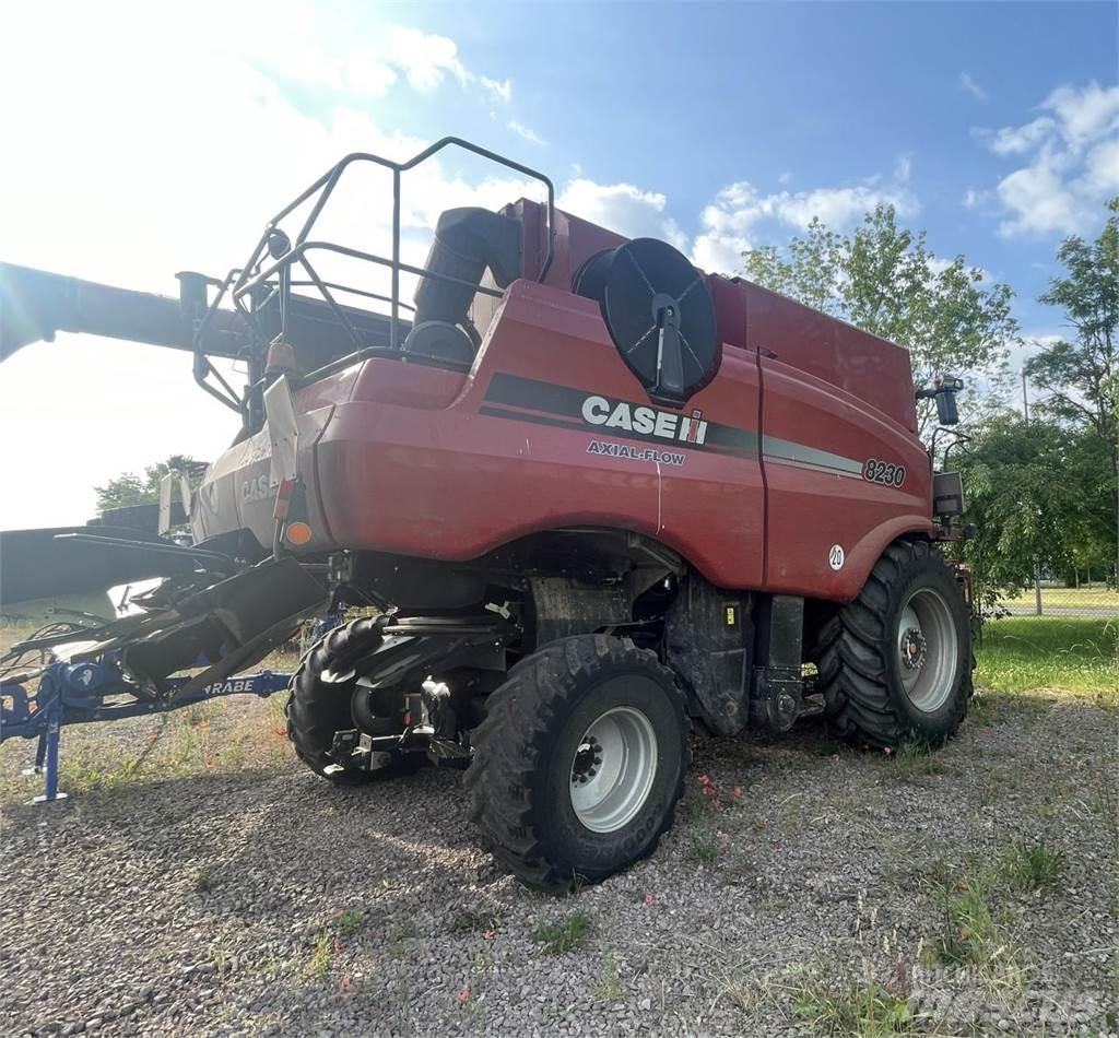 Case IH 8230 AF Θεριζοαλωνιστικές μηχανές