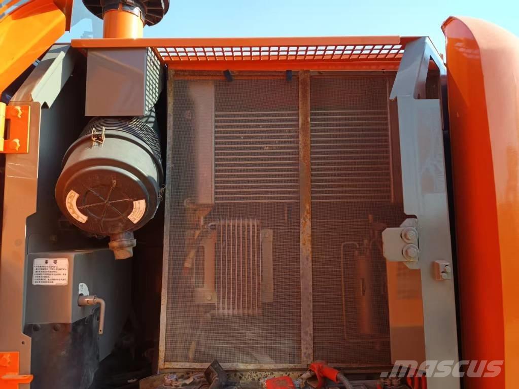 Hitachi ZX 130 Εκσκαφείς με ερπύστριες