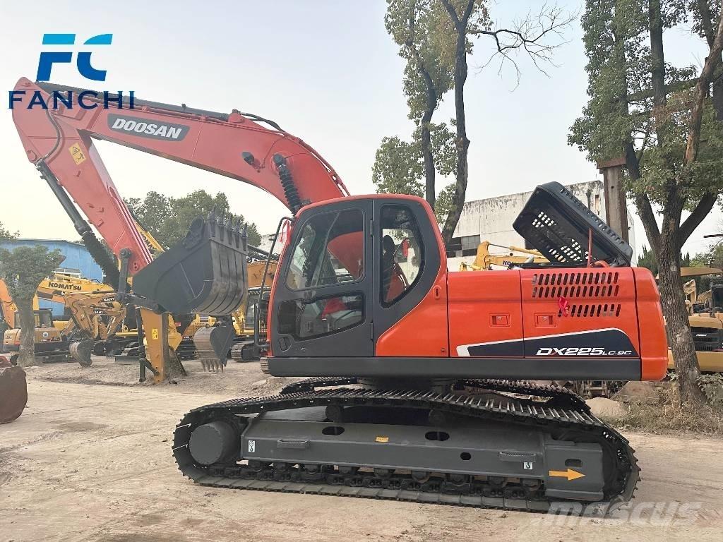 Doosan DX 225 LC Εκσκαφείς με ερπύστριες