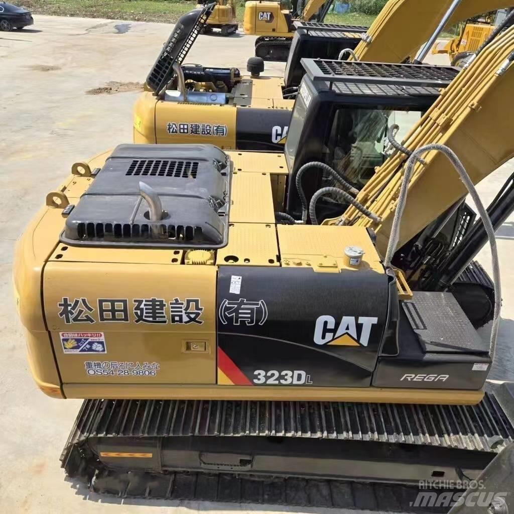 CAT 323 D Εκσκαφείς με ερπύστριες
