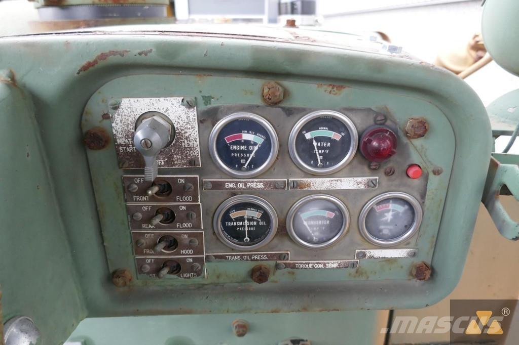 CAT D7F Ex-army Μπουλντόζες με ερπύστριες