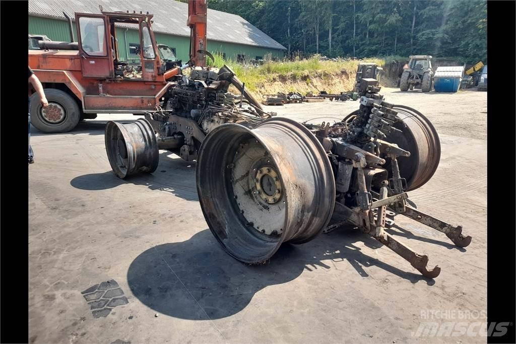 Valtra T213 Τρακτέρ