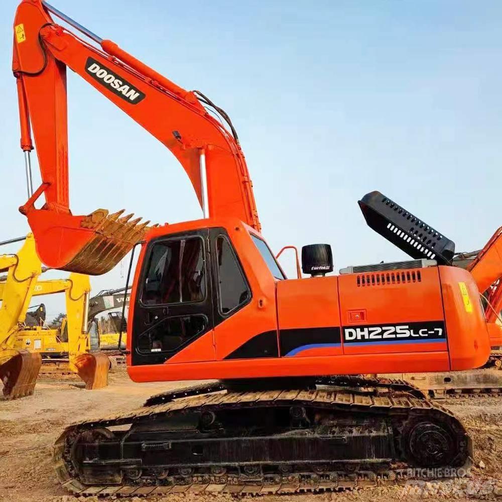 Doosan 225 Εκσκαφείς με ερπύστριες