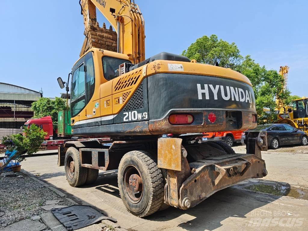 Hyundai R210W-9 Εκσκαφείς με τροχούς - λάστιχα