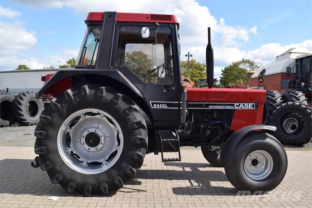 Case IH 844 XL Τρακτέρ