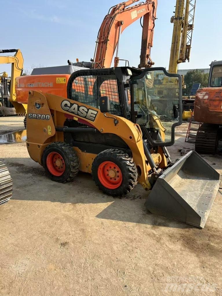 CASE SR 200 Φορτωτάκια