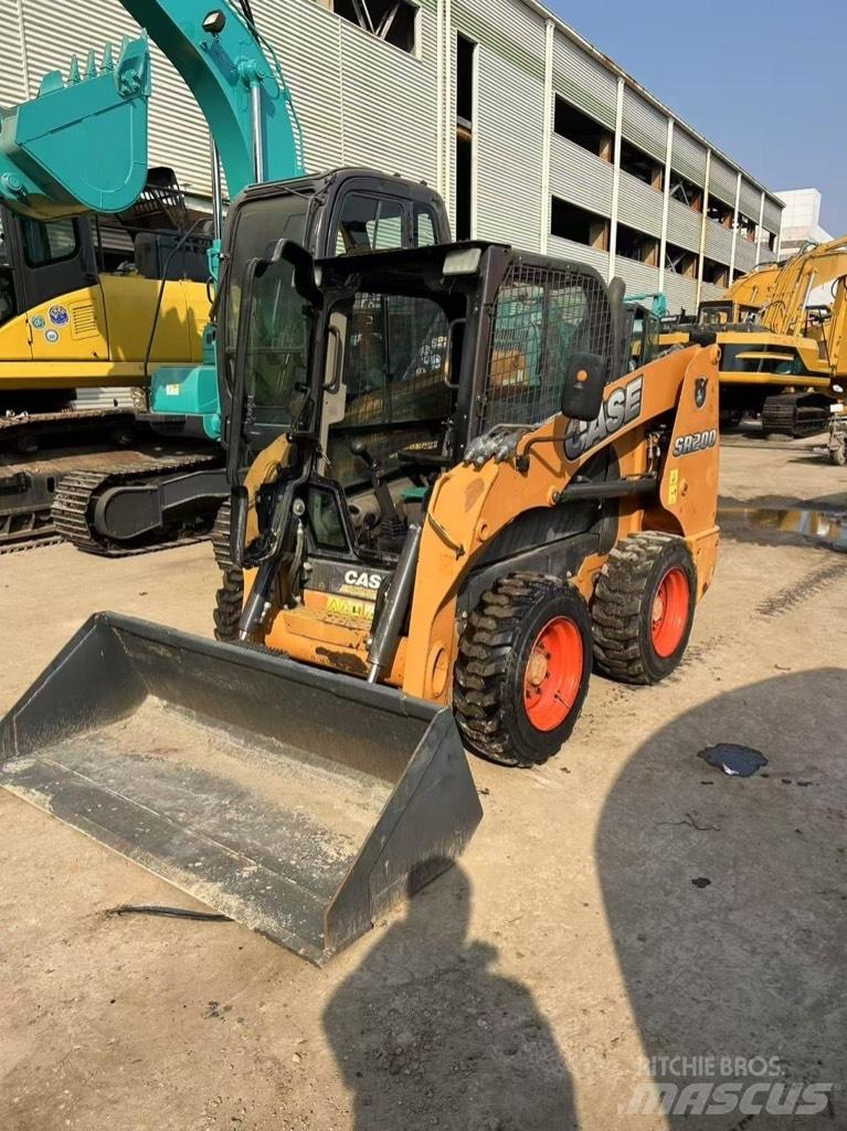 CASE SR 200 Φορτωτάκια