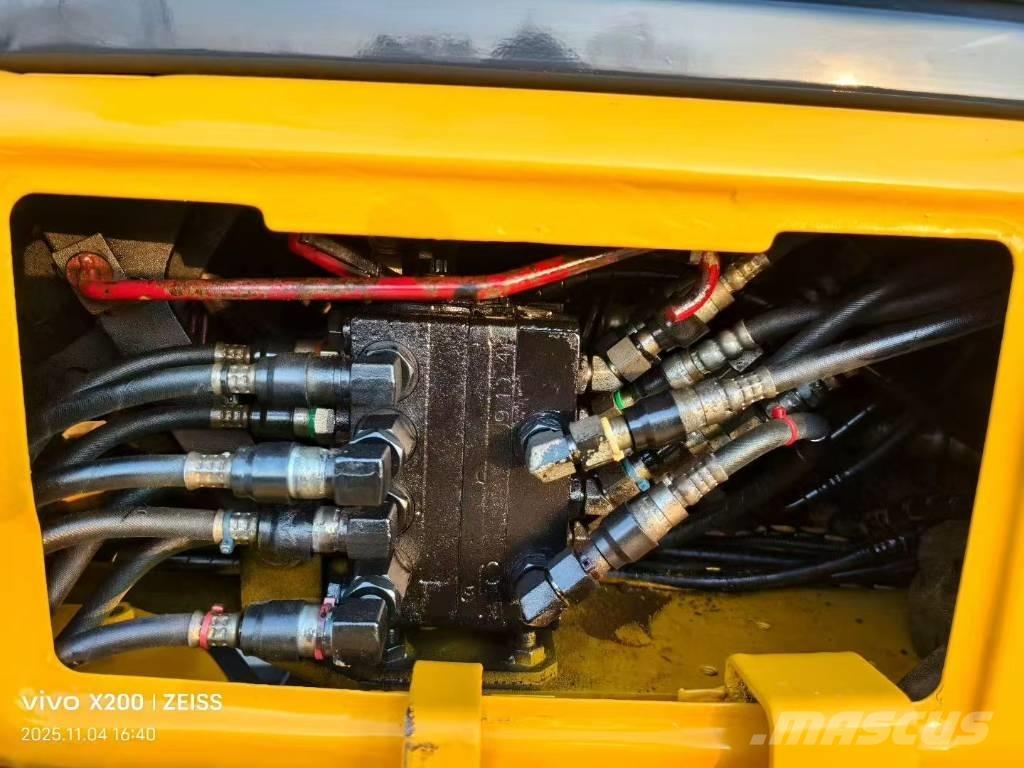 Komatsu PC 40 MR Εκσκαφάκι (διαβολάκι) < 7t