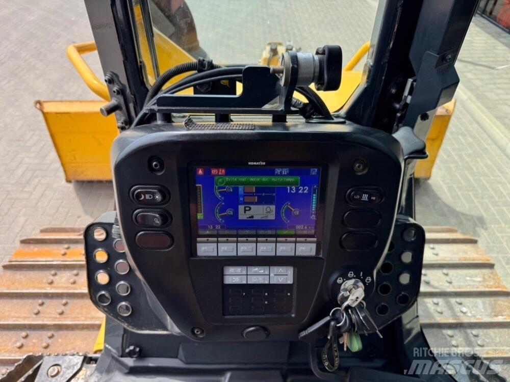 Komatsu D37PXi-24 Μπουλντόζες με ερπύστριες