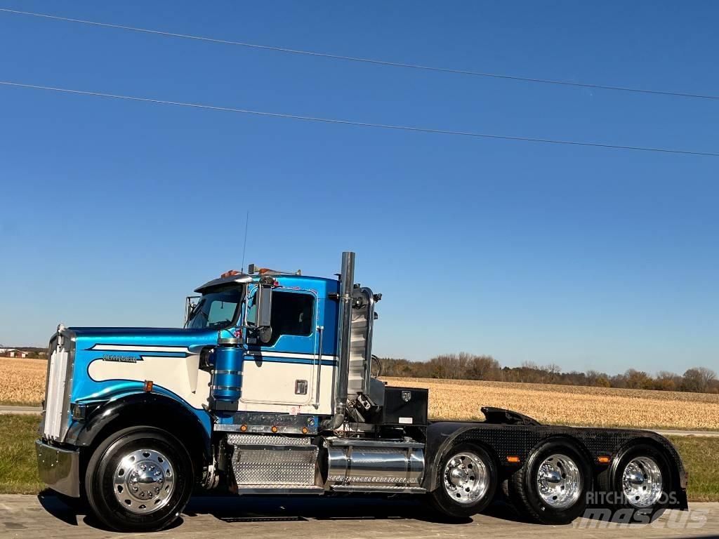 Kenworth W 900 Τράκτορες