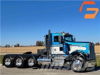 Kenworth W 900 Τράκτορες