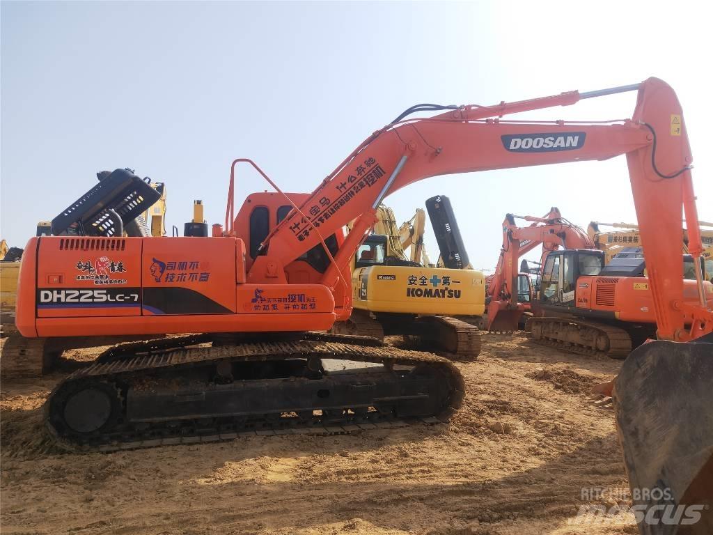 Doosan DH225LC-7 Εκσκαφείς με ερπύστριες