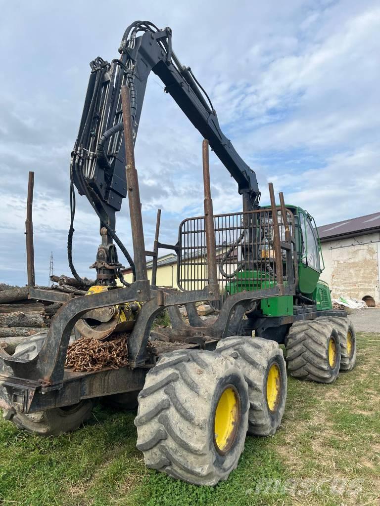 John Deere 810 E Μεταφορείς ξυλείας