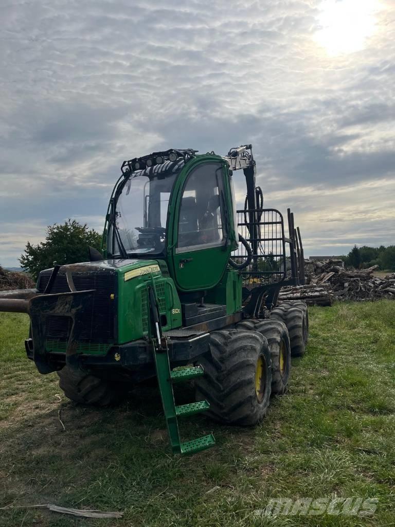 John Deere 810 E Μεταφορείς ξυλείας