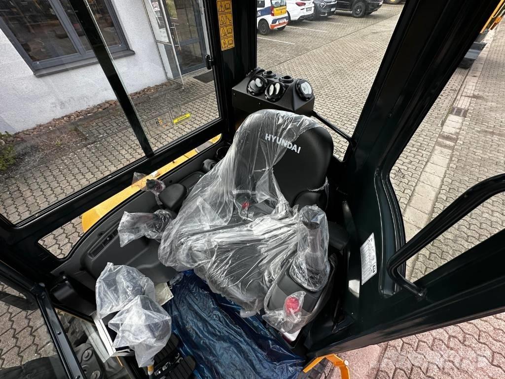 Hyundai R35Z 9A Εκσκαφάκι (διαβολάκι) < 7t