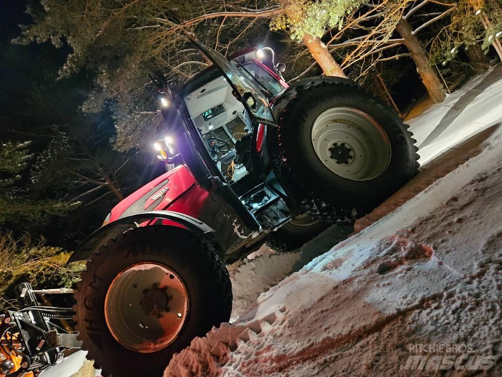 Valtra N154 Τρακτέρ