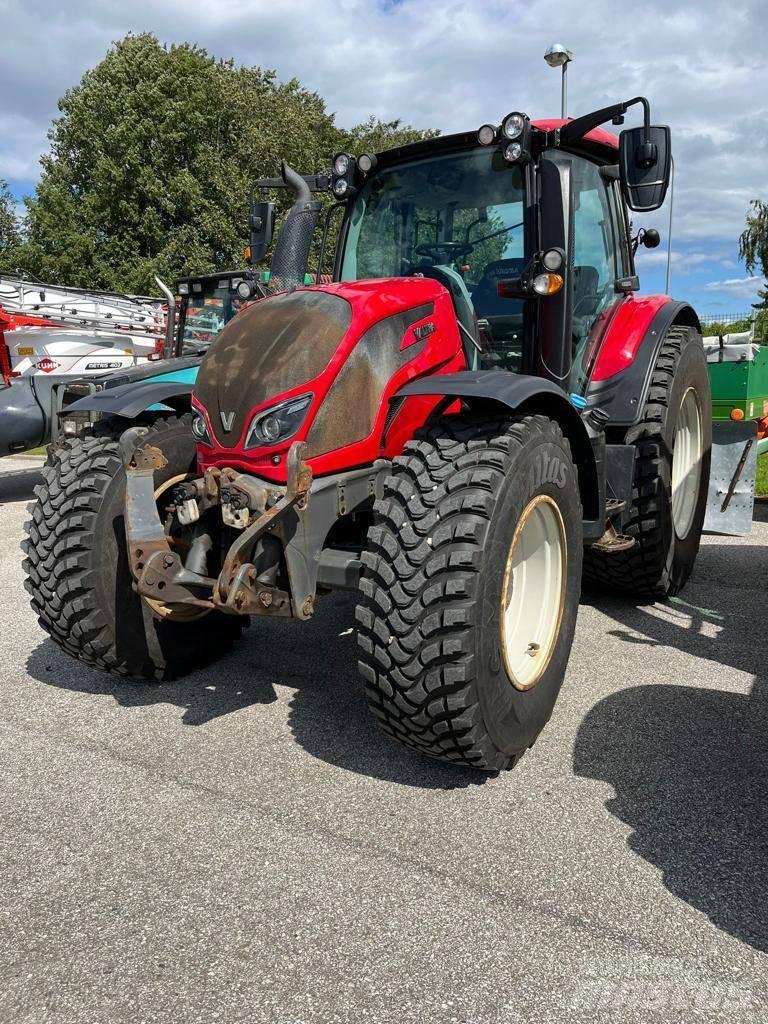 Valtra N154 Τρακτέρ