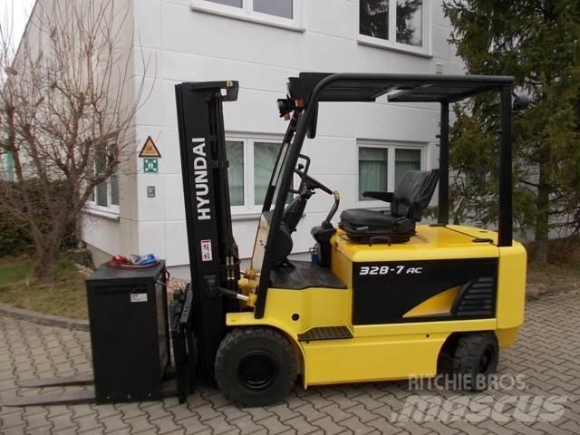Hyundai 32 B-7 Ηλεκτρικά περονοφόρα ανυψωτικά κλαρκ