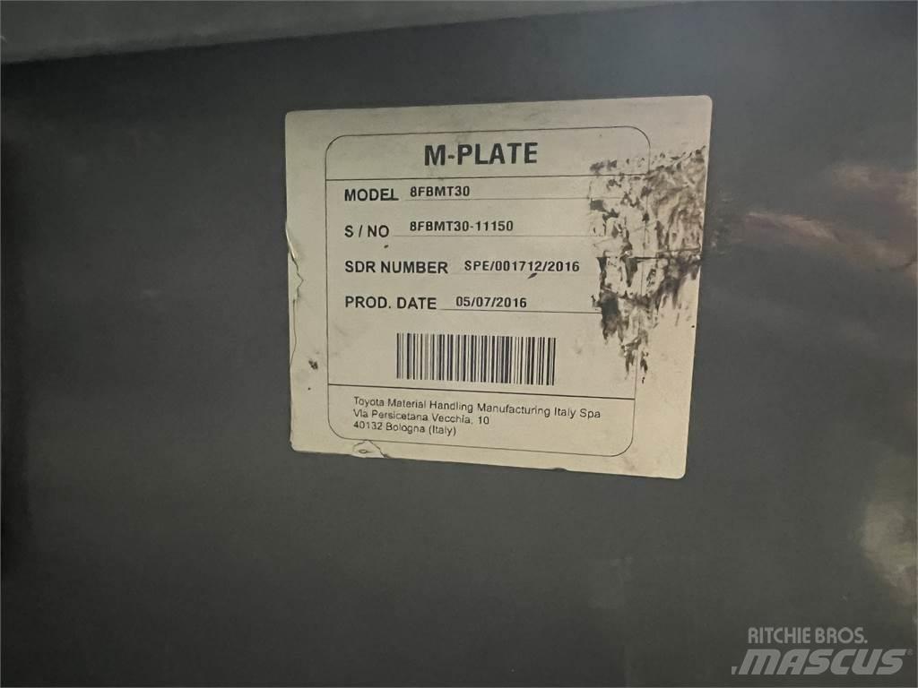 Toyota 8FBMT30 Ηλεκτρικά περονοφόρα ανυψωτικά κλαρκ
