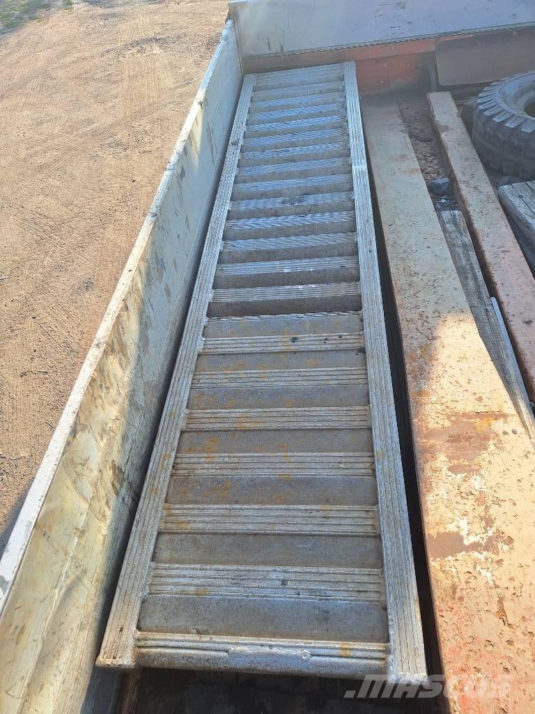  Zrůst N25.31-Z01 Ημιρυμούλκες με χαμηλό δάπεδο