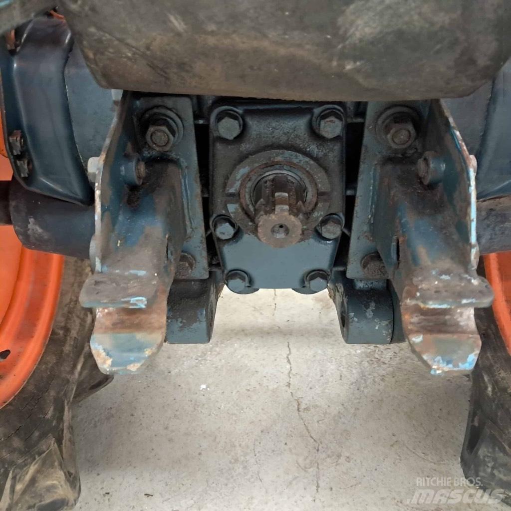 Kubota B 7000 Τρακτέρ