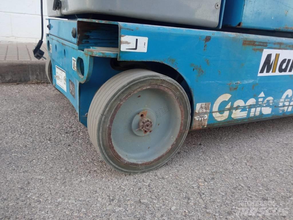 Genie GRC 12 Ανυψωτήρες με κατακόρυφους πυλώνες